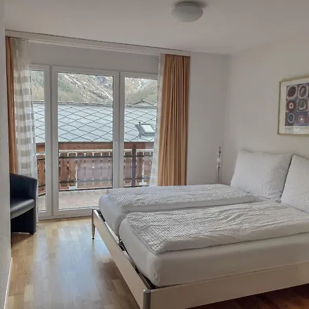 Appartamento Chateau Appartement-fewo 4-bettwohnung Alphubel A 33 By Interhome