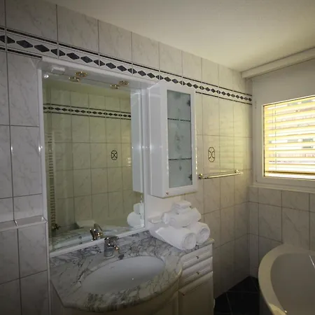 Chateau Appartement-fewo 4-bettwohnung Alphubel A 33 By Interhome Saas-Fee